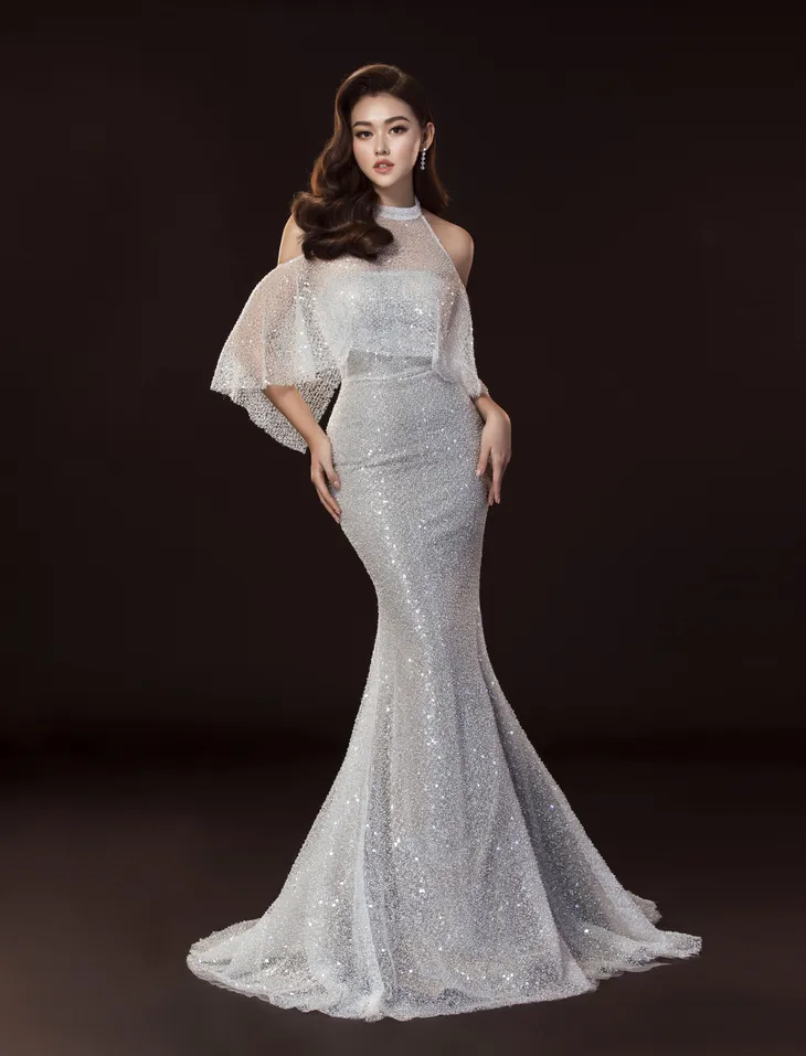 Tường San tung bộ ảnh gợi cảm với đầm dạ hội trước thềm Chung kết Miss International 2019 - Ảnh 8. Tường San tung bộ ảnh gợi cảm với đầm dạ hội trước thềm Chung kết Miss International 2019 - Ảnh 8.