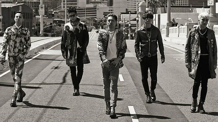 BTS, BIG BANG bất ngờ lọt top thế giới Album hay nhất thập kỷ - Ảnh 2. BTS, BIG BANG bất ngờ lọt top thế giới Album hay nhất thập kỷ - Ảnh 2.