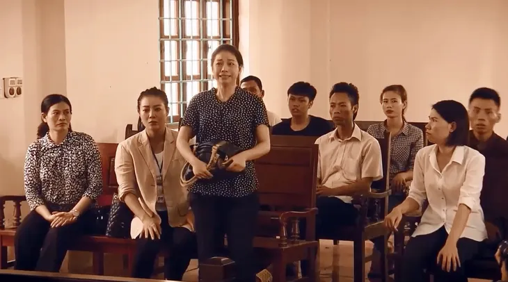 Sinh tử - Tập 8: Vợ Tỵ hét toáng lên giữa tòa là bị lừa rồi - Ảnh 2. Sinh tử - Tập 8: Vợ Tỵ hét toáng lên giữa tòa là bị lừa rồi - Ảnh 2.