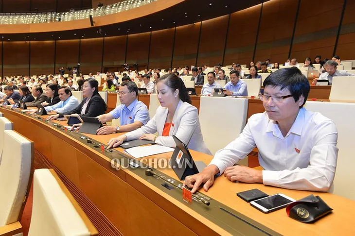 Quốc hội thông qua Nghị quyết về phân bổ ngân sách Trung ương năm 2020 - Ảnh 2. Quốc hội thông qua Nghị quyết về phân bổ ngân sách Trung ương năm 2020 - Ảnh 2.