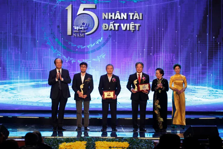 Phần mềm chuyển đổi tiếng nói sang văn bản đoạt giải Nhất Nhân tài Đất Việt 2019 - Ảnh 2. Phần mềm chuyển đổi tiếng nói sang văn bản đoạt giải Nhất Nhân tài Đất Việt 2019 - Ảnh 2.