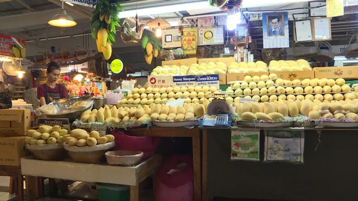 Hỗ trợ công dân Việt Nam tại Thái Lan về nước - Ảnh 1. Hỗ trợ công dân Việt Nam tại Thái Lan về nước - Ảnh 1.