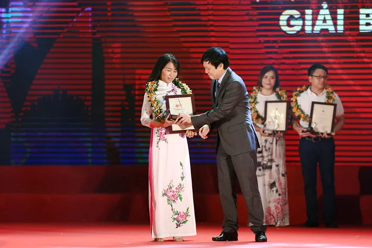 Báo điện tử VTV News giành giải Ba giải Báo chí toàn quốc Vì sự nghiệp giáo dục Việt Nam - Ảnh 2. Báo điện tử VTV News giành giải Ba giải Báo chí toàn quốc Vì sự nghiệp giáo dục Việt Nam - Ảnh 2.