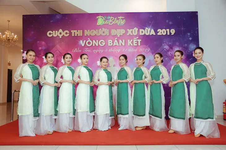 20 cô gái lọt Chung kết cuộc thi Người đẹp xứ dừa tại Lễ hội Dừa Bến Tre 2019 - Ảnh 2. 20 cô gái lọt Chung kết cuộc thi Người đẹp xứ dừa tại Lễ hội Dừa Bến Tre 2019 - Ảnh 2.