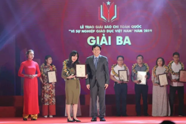 VTV giành 4 giải báo chí toàn quốc Vì sự nghiệp giáo dục Việt Nam 2019 - Ảnh 2. VTV giành 4 giải báo chí toàn quốc Vì sự nghiệp giáo dục Việt Nam 2019 - Ảnh 2.