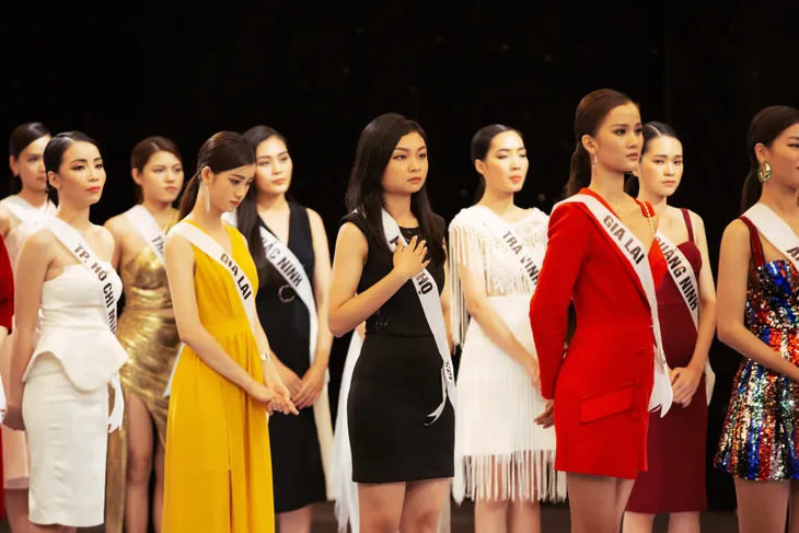 Tôi là Hoa hậu Hoàn vũ 2019 - Tập 7: Thúy Vân dẫn đầu, 15 cô gái bị loại - Ảnh 4. Tôi là Hoa hậu Hoàn vũ 2019 - Tập 7: Thúy Vân dẫn đầu, 15 cô gái bị loại - Ảnh 4.