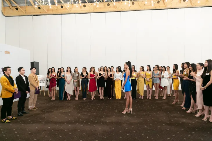 Tôi là Hoa hậu Hoàn vũ Việt Nam 2019 - Tập 7: Nhường suất cho thí sinh khác, Hương Ly bị mắng thẳng mặt - Ảnh 13. Tôi là Hoa hậu Hoàn vũ Việt Nam 2019 - Tập 7: Nhường suất cho thí sinh khác, Hương Ly bị mắng thẳng mặt - Ảnh 13.