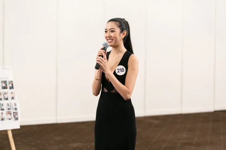 Tôi là Hoa hậu Hoàn vũ Việt Nam 2019 - Tập 7: Nhường suất cho thí sinh khác, Hương Ly bị mắng thẳng mặt - Ảnh 3. Tôi là Hoa hậu Hoàn vũ Việt Nam 2019 - Tập 7: Nhường suất cho thí sinh khác, Hương Ly bị mắng thẳng mặt - Ảnh 3.