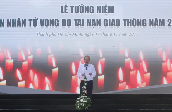 Tưởng niệm nạn nhân tử vong do tai nạn giao thông tại Việt Nam năm 2019 - Ảnh 1. Tưởng niệm nạn nhân tử vong do tai nạn giao thông tại Việt Nam năm 2019 - Ảnh 1.