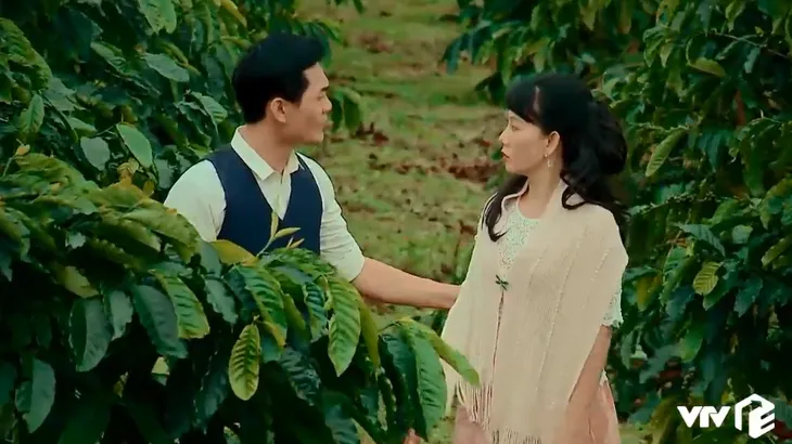 Nước mắt loài cỏ dại - Tập 2: Bà Phương (Mỹ Uyên) xúi giục chồng tranh giành tài sản - Ảnh 8. Nước mắt loài cỏ dại - Tập 2: Bà Phương (Mỹ Uyên) xúi giục chồng tranh giành tài sản - Ảnh 8.