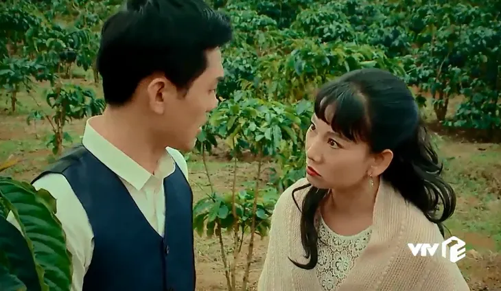 Nước mắt loài cỏ dại - Tập 2: Bà Phương (Mỹ Uyên) xúi giục chồng tranh giành tài sản - Ảnh 7. Nước mắt loài cỏ dại - Tập 2: Bà Phương (Mỹ Uyên) xúi giục chồng tranh giành tài sản - Ảnh 7.
