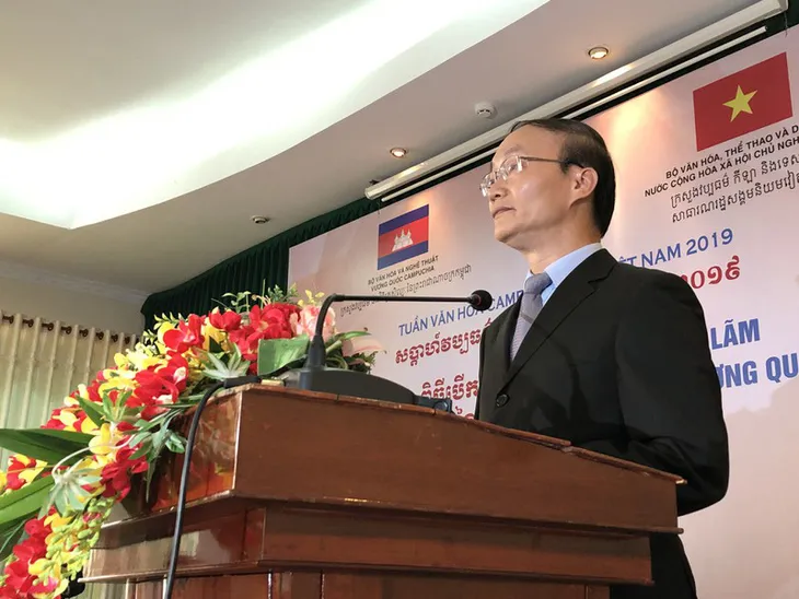 Khai mạc triển lãm “Campuchia- Vương quốc văn hóa” - Ảnh 1. Khai mạc triển lãm “Campuchia- Vương quốc văn hóa” - Ảnh 1.