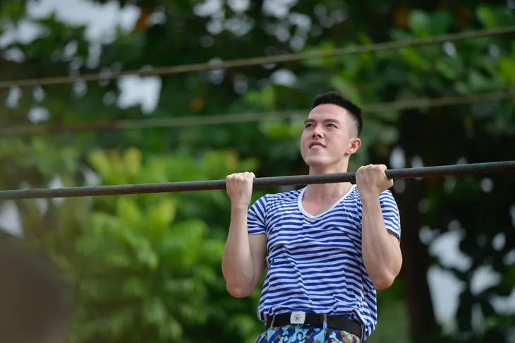 Minh Châu, B Trần bị cháy nắng, phát ban khi tham gia “Sao nhập ngũ” - Ảnh 1. Minh Châu, B Trần bị cháy nắng, phát ban khi tham gia “Sao nhập ngũ” - Ảnh 1.