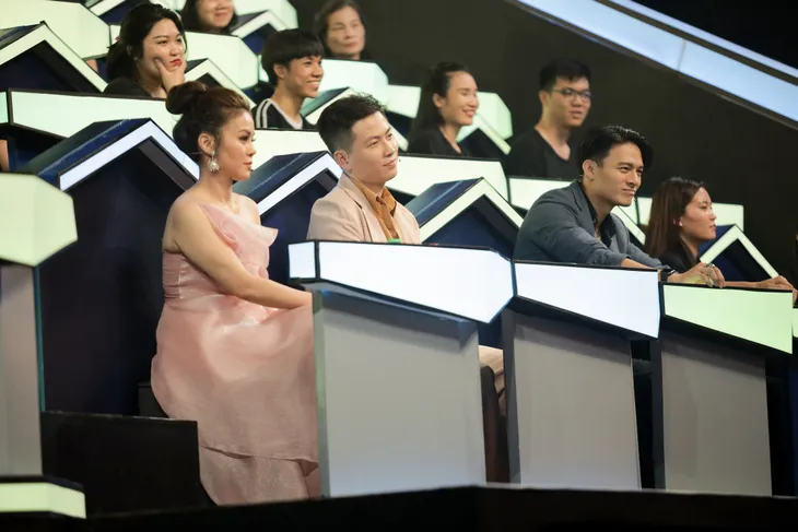 Găng tay vàng lội ngược dòng ẵm giải nhất tuần 100 giây rực rỡ mùa 2 - Ảnh 3. Găng tay vàng lội ngược dòng ẵm giải nhất tuần 100 giây rực rỡ mùa 2 - Ảnh 3.
