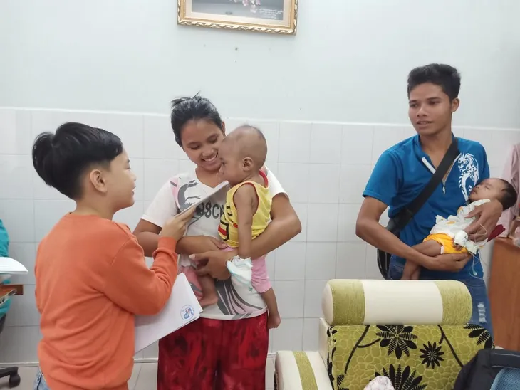 Con trai MC Hồng Phúc từ chối việc bố tổ chức tiệc sinh nhật để dành tiền làm từ thiện cho trẻ bị tim - Ảnh 1. Con trai MC Hồng Phúc từ chối việc bố tổ chức tiệc sinh nhật để dành tiền làm từ thiện cho trẻ bị tim - Ảnh 1.