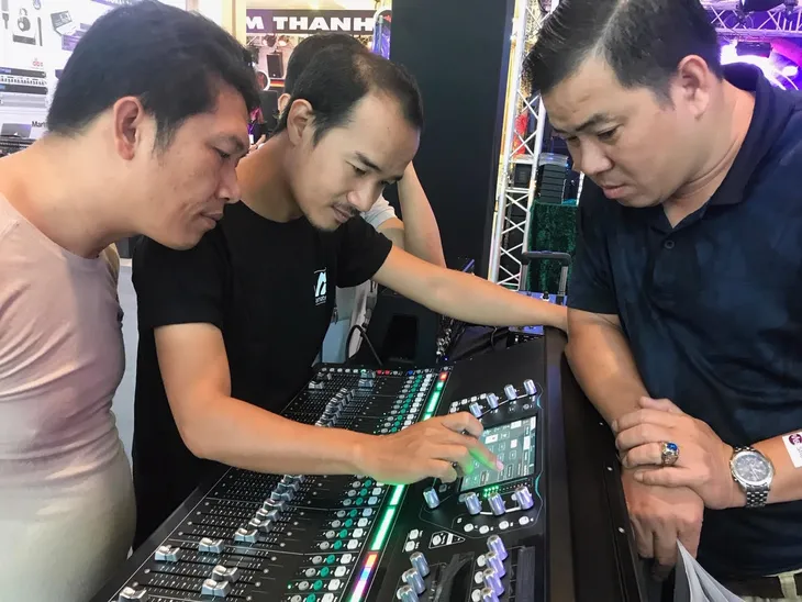 Plase Show 2019: Nơi trình diễn của hơn 60 thương hiệu âm thanh nổi tiếng - Ảnh 4. Plase Show 2019: Nơi trình diễn của hơn 60 thương hiệu âm thanh nổi tiếng - Ảnh 4.