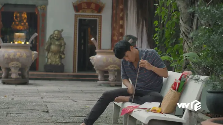 Tiệm ăn dì ghẻ - Tập 2: Muốn hàn gắn với vợ cũ, Minh (Quang Tuấn) sững sờ khi thấy Ngọc (Dương Cẩm Lynh) dọa chết - Ảnh 9. Tiệm ăn dì ghẻ - Tập 2: Muốn hàn gắn với vợ cũ, Minh (Quang Tuấn) sững sờ khi thấy Ngọc (Dương Cẩm Lynh) dọa chết - Ảnh 9.