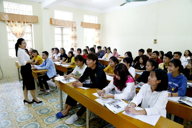 Cô giáo người Tày đam mê nghiên cứu khoa học - Ảnh 1. Cô giáo người Tày đam mê nghiên cứu khoa học - Ảnh 1.