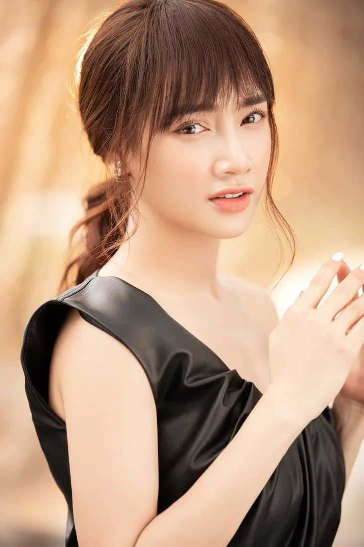 Nhã Phương khoe vẻ đẹp thanh xuân “mòn con mắt” trong bộ ảnh mới - Ảnh 10. Nhã Phương khoe vẻ đẹp thanh xuân “mòn con mắt” trong bộ ảnh mới - Ảnh 10.