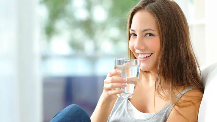 Điều xảy ra nếu bạn uống nước ấm sau khi thức dậy - Ảnh 8. Điều xảy ra nếu bạn uống nước ấm sau khi thức dậy - Ảnh 8.