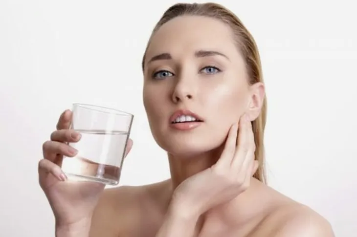 Điều xảy ra nếu bạn uống nước ấm sau khi thức dậy - Ảnh 10. Điều xảy ra nếu bạn uống nước ấm sau khi thức dậy - Ảnh 10.