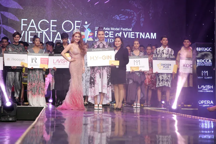 Đã tìm ra top 3 của Face of Vietnam tham gia Asia Model Festival 2020 - Ảnh 11. Đã tìm ra top 3 của Face of Vietnam tham gia Asia Model Festival 2020 - Ảnh 11.