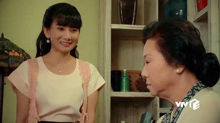 Nước mắt loài cỏ dại: Gia đình vô phúc vớ phải cô con dâu dối trên lừa dưới như Phương (NSƯT Mỹ Uyên) - Ảnh 3. Nước mắt loài cỏ dại: Gia đình vô phúc vớ phải cô con dâu dối trên lừa dưới như Phương (NSƯT Mỹ Uyên) - Ảnh 3.