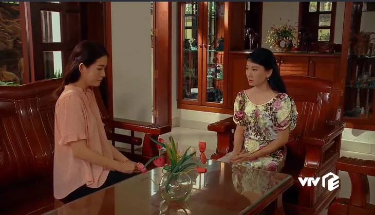 Nước mắt loài cỏ dại: Gia đình vô phúc vớ phải cô con dâu dối trên lừa dưới như Phương (NSƯT Mỹ Uyên) - Ảnh 5. Nước mắt loài cỏ dại: Gia đình vô phúc vớ phải cô con dâu dối trên lừa dưới như Phương (NSƯT Mỹ Uyên) - Ảnh 5.