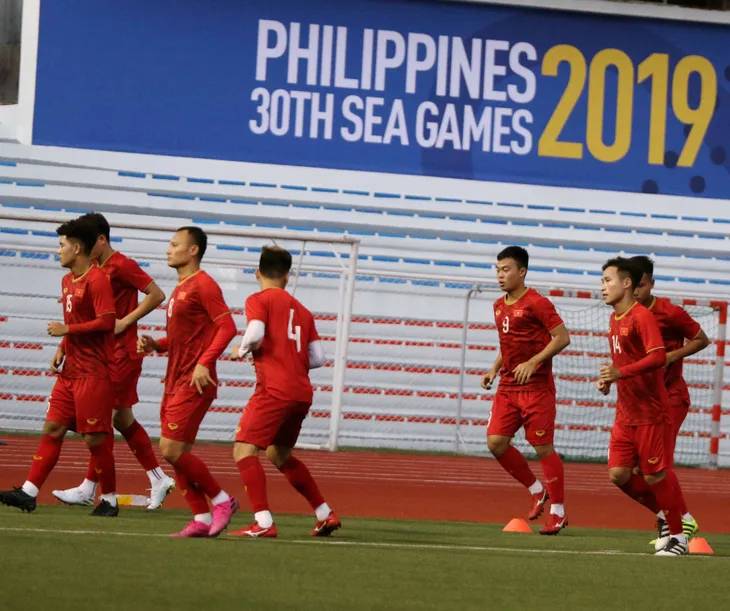 U22 Việt Nam tập làm quen sân đấu trận ra quân gặp ĐT U22 Brunei - Ảnh 4. U22 Việt Nam tập làm quen sân đấu trận ra quân gặp ĐT U22 Brunei - Ảnh 4.