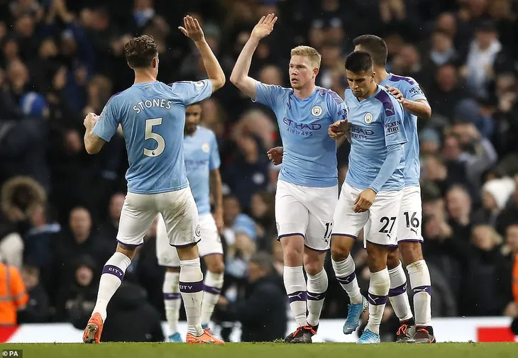 Man City 2-1 Chelsea: Ngược dòng ngoạn mục, ngắt mạch toàn thắng - Ảnh 2. Man City 2-1 Chelsea: Ngược dòng ngoạn mục, ngắt mạch toàn thắng - Ảnh 2.