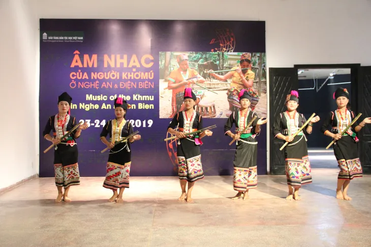 Thưởng thức văn hóa dân tộc Khơmú đặc sắc giữa lòng Hà Nội - Ảnh 1. Thưởng thức văn hóa dân tộc Khơmú đặc sắc giữa lòng Hà Nội - Ảnh 1.