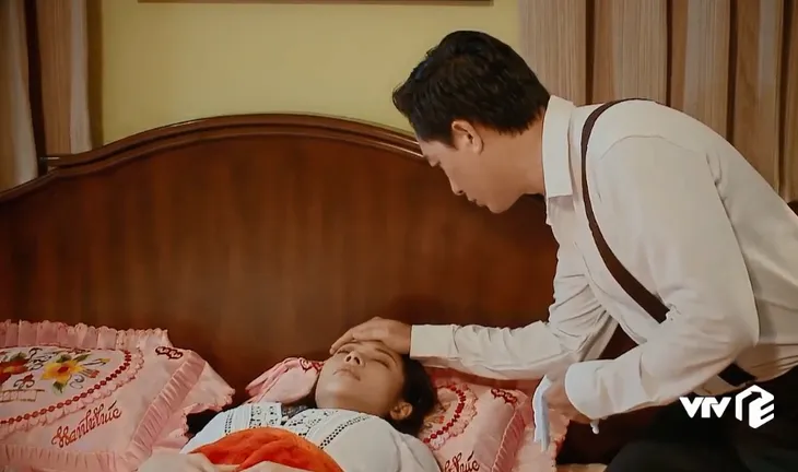 Nước mắt loài cỏ dại - Tập 4: Thành cương quyết gà trống nuôi con mặc lời đe dọa của mẹ - Ảnh 3. Nước mắt loài cỏ dại - Tập 4: Thành cương quyết gà trống nuôi con mặc lời đe dọa của mẹ - Ảnh 3.