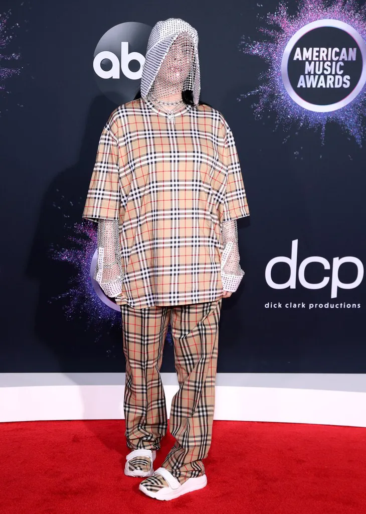 AMAs 2019: Dàn sao khoe sắc, mỗi người một vẻ trên thảm đỏ - Ảnh 8. AMAs 2019: Dàn sao khoe sắc, mỗi người một vẻ trên thảm đỏ - Ảnh 8.