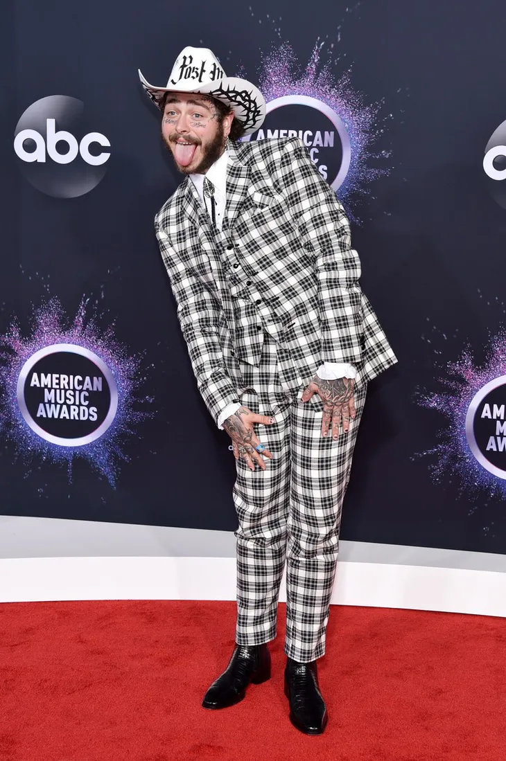 AMAs 2019: Dàn sao khoe sắc, mỗi người một vẻ trên thảm đỏ - Ảnh 11. AMAs 2019: Dàn sao khoe sắc, mỗi người một vẻ trên thảm đỏ - Ảnh 11.