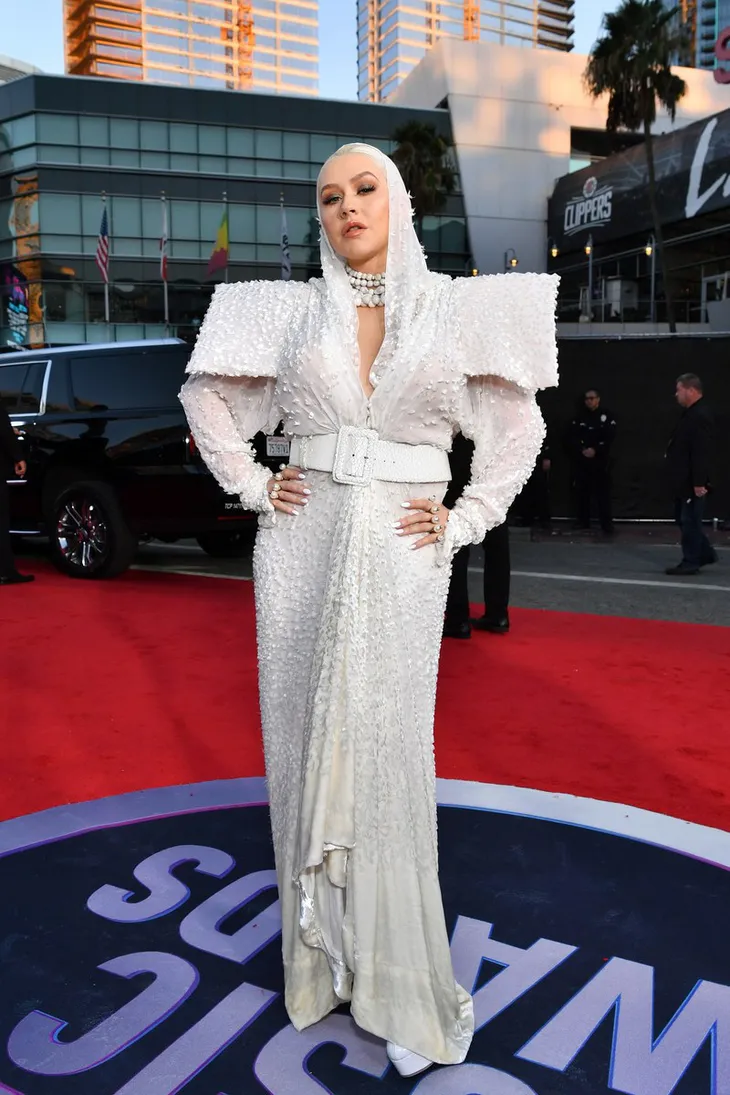 AMAs 2019: Dàn sao khoe sắc, mỗi người một vẻ trên thảm đỏ - Ảnh 9. AMAs 2019: Dàn sao khoe sắc, mỗi người một vẻ trên thảm đỏ - Ảnh 9.