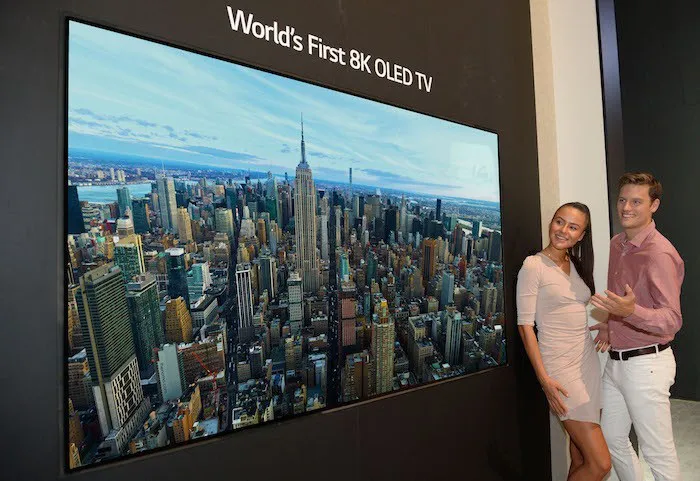 TV OLED 8K của LG được bình chọn là “TV của tương lai” - Ảnh 1. TV OLED 8K của LG được bình chọn là “TV của tương lai” - Ảnh 1.