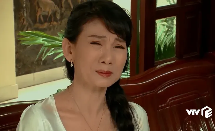 Nước mắt loài cỏ dại - Tập 4: Hé lộ quá khứ Phương (Mỹ Uyên) từng mê mệt anh trai chồng - Ảnh 9. Nước mắt loài cỏ dại - Tập 4: Hé lộ quá khứ Phương (Mỹ Uyên) từng mê mệt anh trai chồng - Ảnh 9.