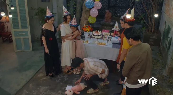 Tiệm ăn dì ghẻ: Nam chính liên tục khiến khán giả khóc nghẹn ngào vì điều này - Ảnh 5. Tiệm ăn dì ghẻ: Nam chính liên tục khiến khán giả khóc nghẹn ngào vì điều này - Ảnh 5.