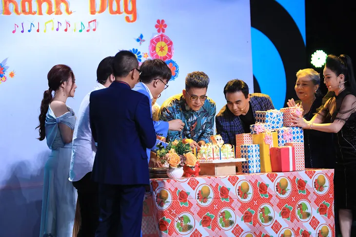 Thanh Duy bất ngờ khi được chúc mừng sinh nhật tại Ký ức vui vẻ - Ảnh 3. Thanh Duy bất ngờ khi được chúc mừng sinh nhật tại Ký ức vui vẻ - Ảnh 3.