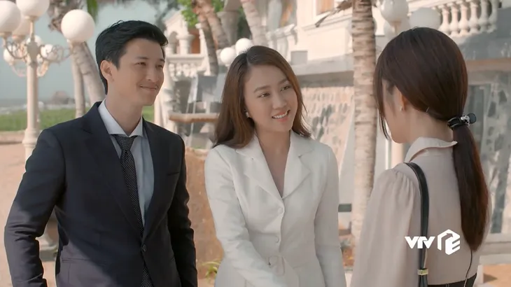 Tiệm ăn dì ghẻ - Tập 4: Điển trai và giàu có, Thắng (Huỳnh Anh) sẽ là người mang lại hạnh phúc cho Ngọc (Dương Cẩm Lynh)? - Ảnh 7. Tiệm ăn dì ghẻ - Tập 4: Điển trai và giàu có, Thắng (Huỳnh Anh) sẽ là người mang lại hạnh phúc cho Ngọc (Dương Cẩm Lynh)? - Ảnh 7.