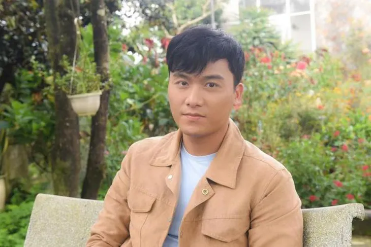 DV Xuân Phúc bị thuyết phục khi nhận kịch bản Nước mắt loài cỏ dại - Ảnh 1. DV Xuân Phúc bị thuyết phục khi nhận kịch bản Nước mắt loài cỏ dại - Ảnh 1.