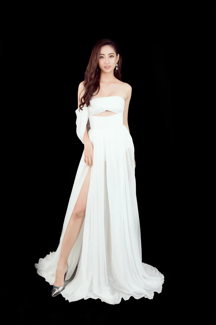 Miss World 2019: Lương Thùy Linh tung clip khoe giọng hát dự thi tài năng - Ảnh 7. Miss World 2019: Lương Thùy Linh tung clip khoe giọng hát dự thi tài năng - Ảnh 7.