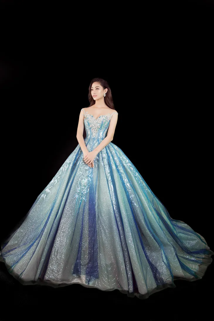 Miss World 2019: Lương Thùy Linh tung clip khoe giọng hát dự thi tài năng - Ảnh 4. Miss World 2019: Lương Thùy Linh tung clip khoe giọng hát dự thi tài năng - Ảnh 4.