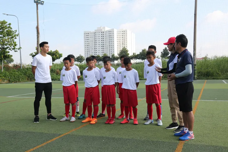 Đoàn Văn Hậu: “Tôi phải luôn luôn cố gắng, không có gì phải sợ hãi - Ảnh 1. Đoàn Văn Hậu: “Tôi phải luôn luôn cố gắng, không có gì phải sợ hãi - Ảnh 1.