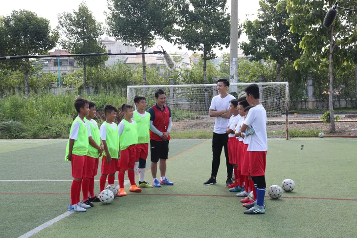Đoàn Văn Hậu: “Tôi phải luôn luôn cố gắng, không có gì phải sợ hãi - Ảnh 4. Đoàn Văn Hậu: “Tôi phải luôn luôn cố gắng, không có gì phải sợ hãi - Ảnh 4.
