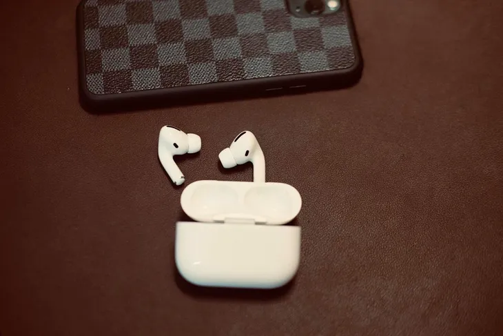 AirPods Pro - Chiếc tai nghe đáng mua - Ảnh 2. AirPods Pro - Chiếc tai nghe đáng mua - Ảnh 2.