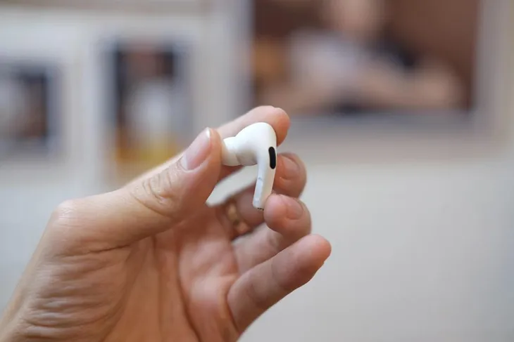 AirPods Pro - Chiếc tai nghe đáng mua - Ảnh 1. AirPods Pro - Chiếc tai nghe đáng mua - Ảnh 1.