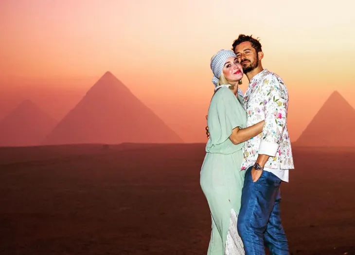Katy Perry đón sinh nhật tuổi 35 xa xỉ cùng Orlando Bloom tại Ai Cập - Ảnh 3. Katy Perry đón sinh nhật tuổi 35 xa xỉ cùng Orlando Bloom tại Ai Cập - Ảnh 3.