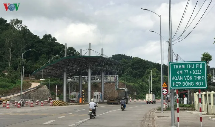 Hàng chục nghìn phương tiện được miễn phí qua trạm BOT Quốc lộ 3 - Ảnh 1.