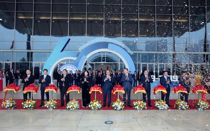 Thủ tướng tham quan Triển lãm thành tựu 60 năm ngành Khoa học và Công nghệ - Ảnh 1. Thủ tướng tham quan Triển lãm thành tựu 60 năm ngành Khoa học và Công nghệ - Ảnh 1.